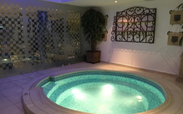 Mirage Suites Hotel - Family Only