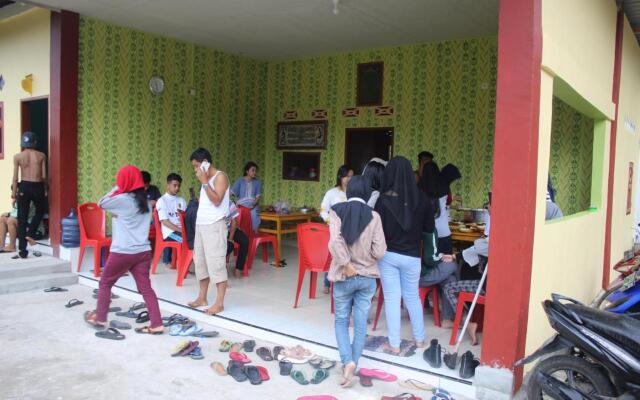 Penginapan asidik