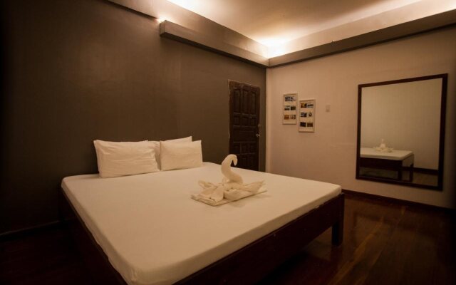 La Luna Island Resort