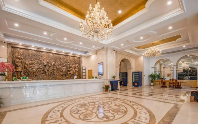 Vienna International Shanghai Pujiang Town