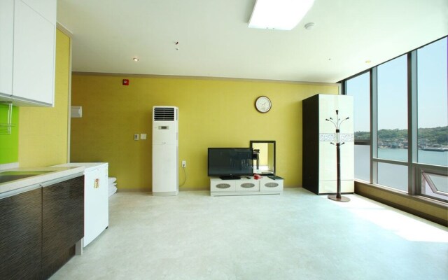 Yeosu Beach Pension