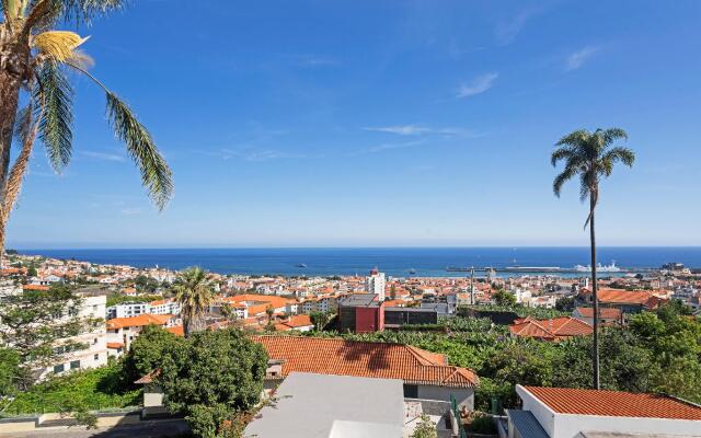 Pina I, amazing panoramic view