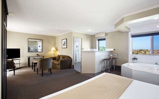 Comfort Inn On Raglan