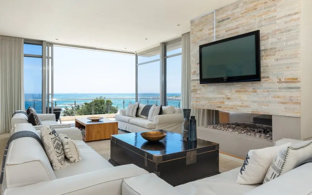 1st Cres Street 14