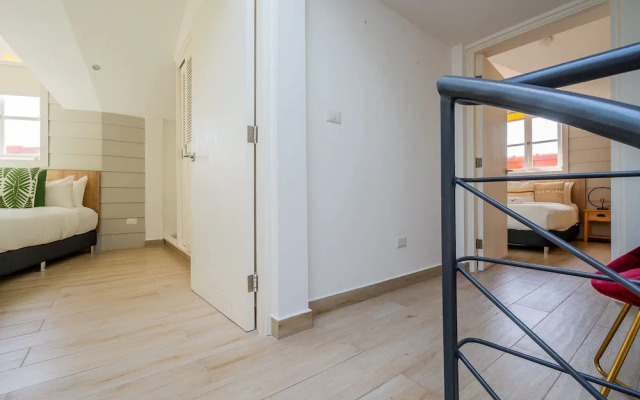 w Homely 2BR With Balcony in Panama
