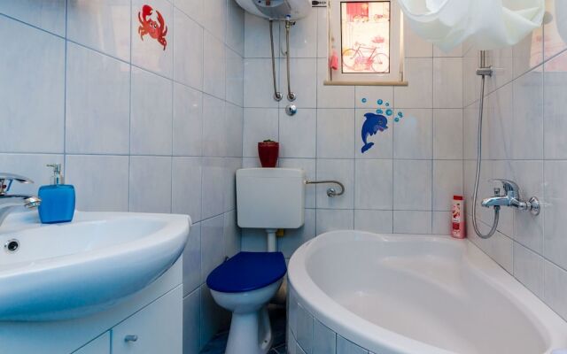 Comfortable Apartment With Amazing Seaview and Private Balcony,free Parking,wifi