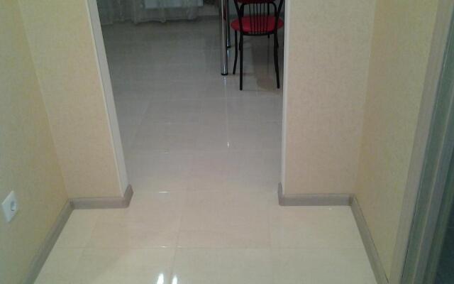 Хмельницьке шосе 122а