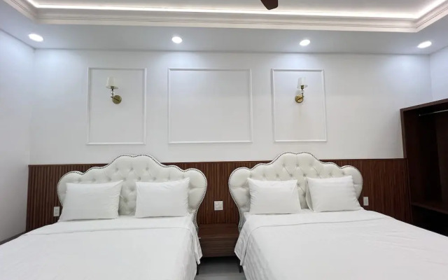 Paris Hotel