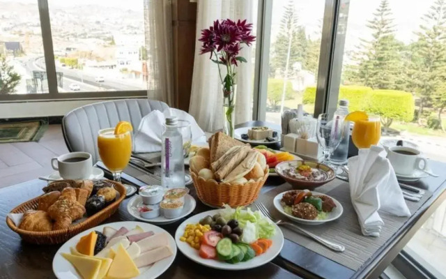 Sarwat Park Hotel