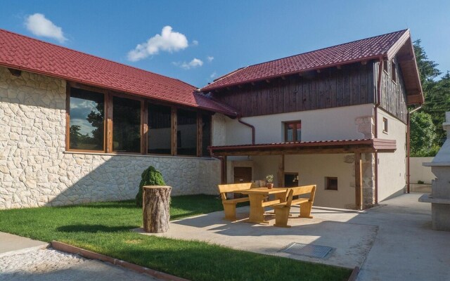 Stunning Home in Gospic With Sauna, Wifi and 6 Bedrooms