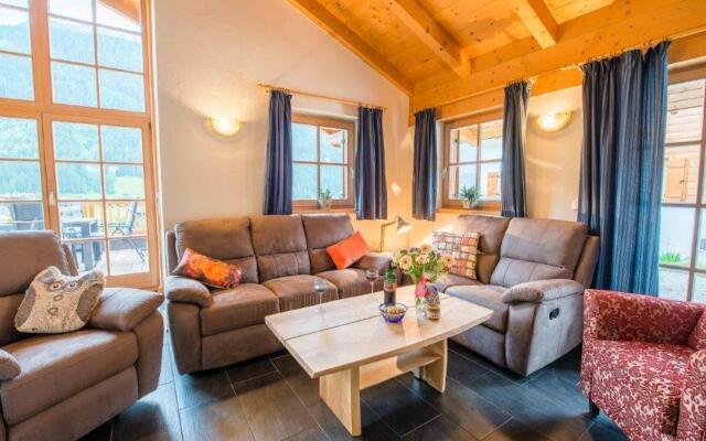 Cozy Chalet with 4 Bathrooms near Königsleiten