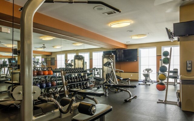 FRONTDESK Residences at Gramercy Apts Houston