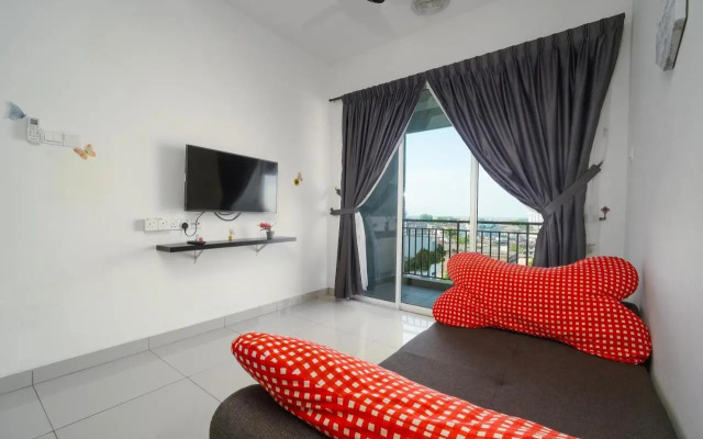 Lovely 2Br Majestic Condo 6 Pax Pool View