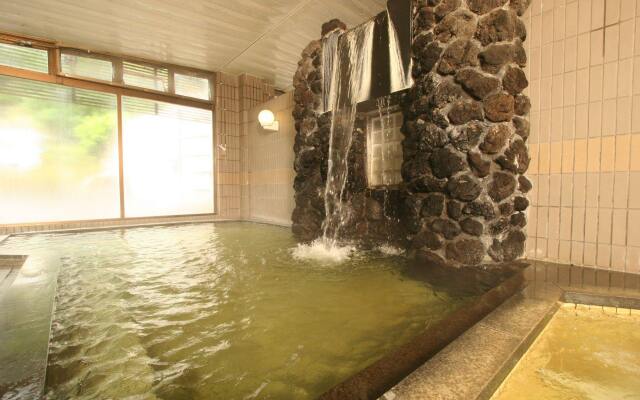 Nakaoyama Onsen Shosenkaku