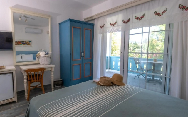 Kefi Beach and Suites