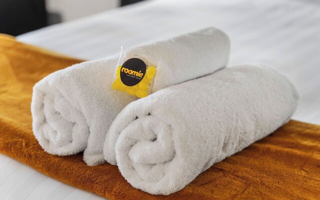 Roomie Apartment Hotel