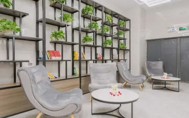 Mingxiang Hotel