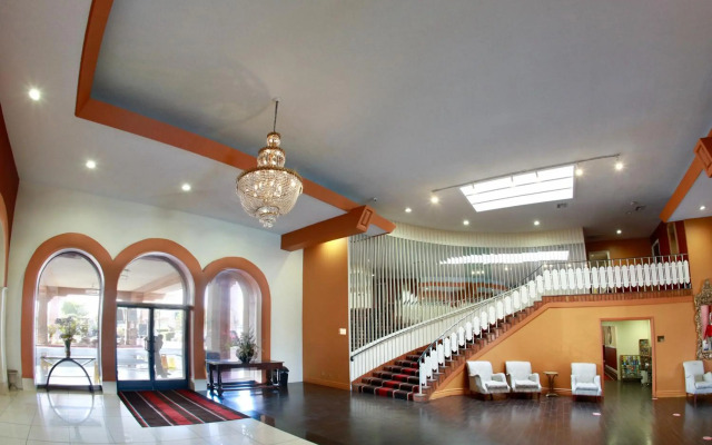 Ramada by Wyndham Fresno North