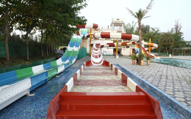 The Pench International