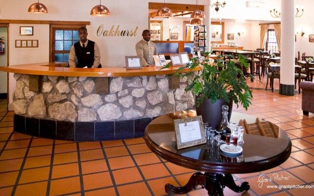 Oakhurst Hotel