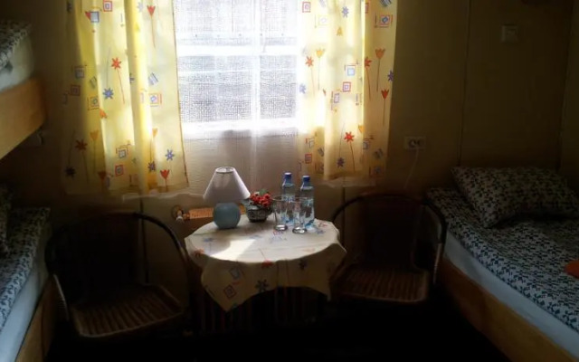 Hostel i Pokoje Gościnne Na Wodzie Aldona Anita