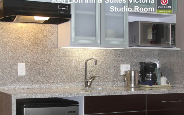 Red Lion Inn and Suites
