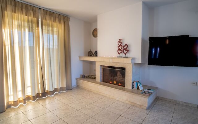 Villa Cool with Private Pool