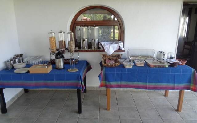 Hotel Sarti Beach