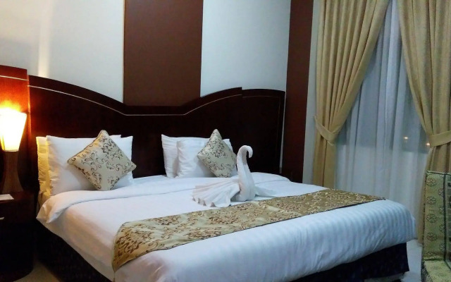 Royal Crown Hotel & Suites
