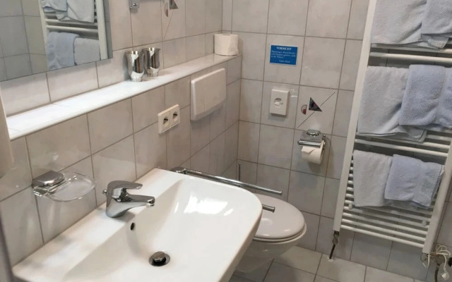 FreyenhÃ¶fe - INH 23103