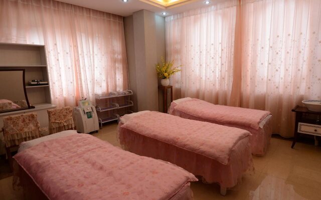 Blue Moon Valley Hotel