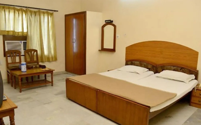 Hotel Raghav Palace