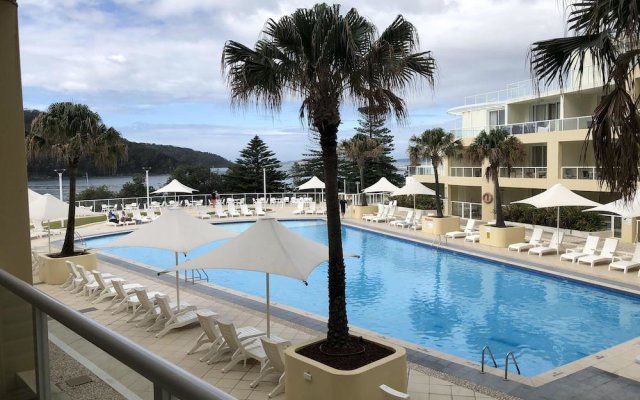 BASE Holidays - Ettalong Beach Premium Apartments