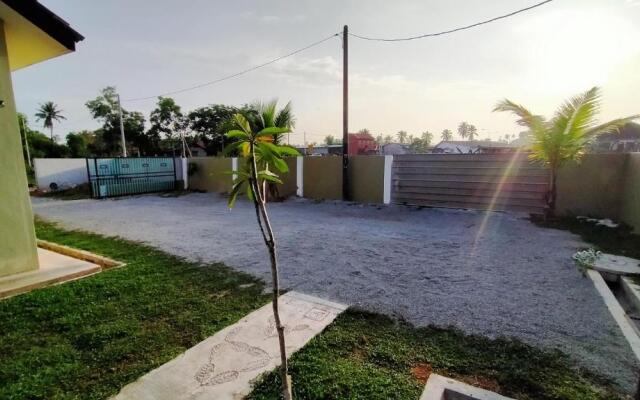 anjung ara suites and roomstays