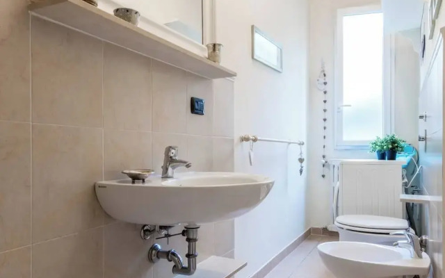 JOIVY Cozy Flat for 4 w/ Patio, Nearby Navigli