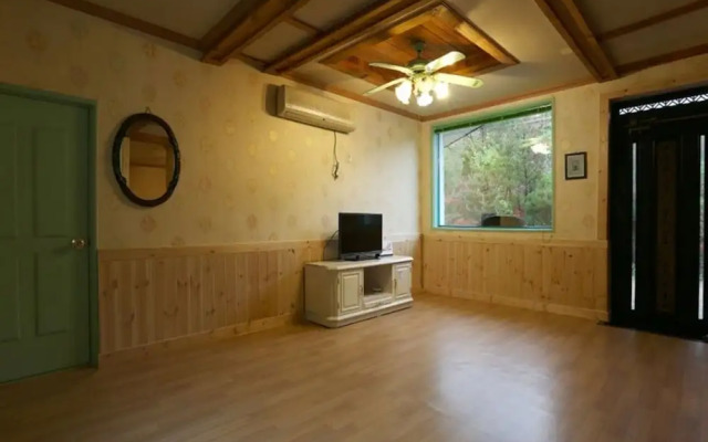 Cheongsong Songwol Pension