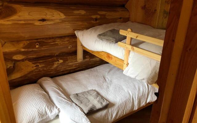 Coed y Marchog Woodland Retreat