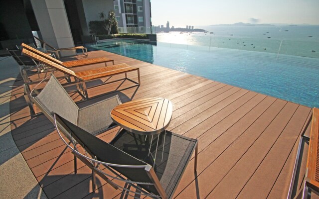 Centric Sea by Pattaya Sunny Rentals