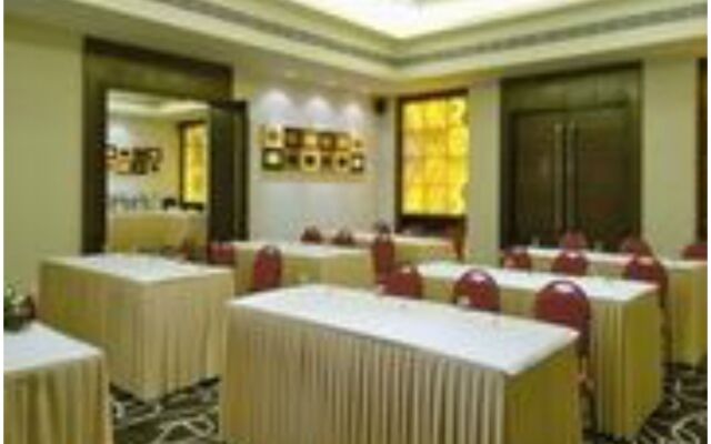 Vivanta Vijayawada, MG Road