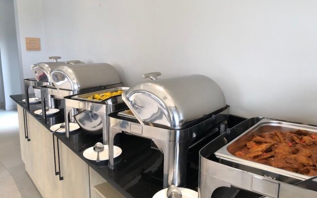 Mantis EPIC Hotel & Suites