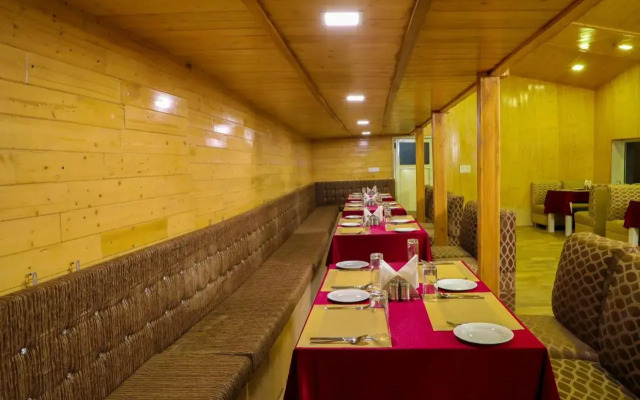 KVR Clarks Inn, Kufri