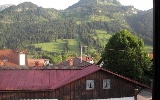 Allgaeublick-App23-Gaestehaus-in-Bad-Hindelang