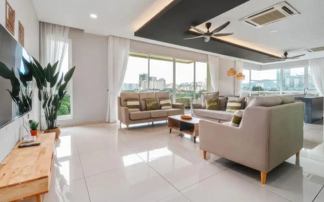 The Embassy Row 206 Apartments