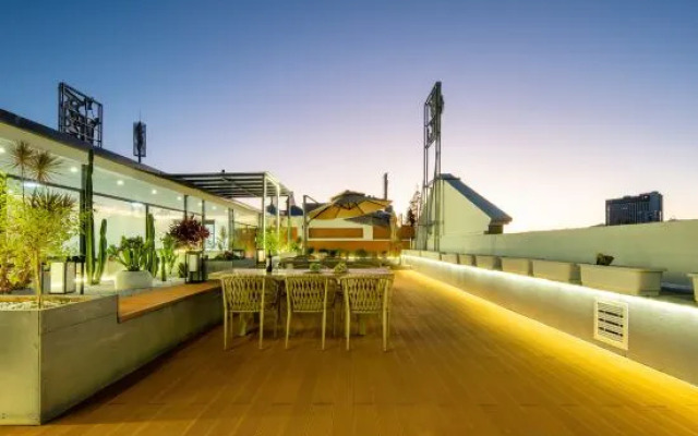 Fuxian Lake Pinyue Hotel