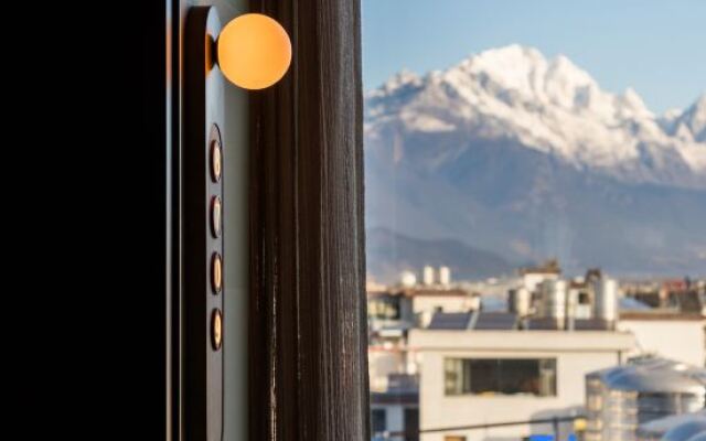 Orange Hotel (Lijiang Ancient City Shangri-La Avenue)