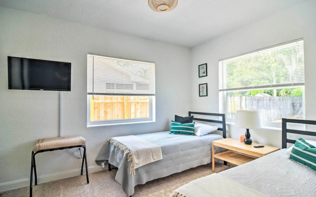 Family-friendly Clearwater Home w/ Game Room!