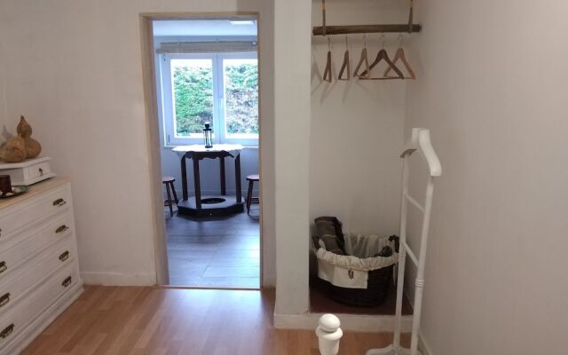 Charming 2-bed House in Sesimbra