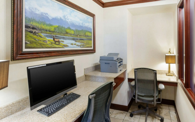 Best Western Plus Weston Inn
