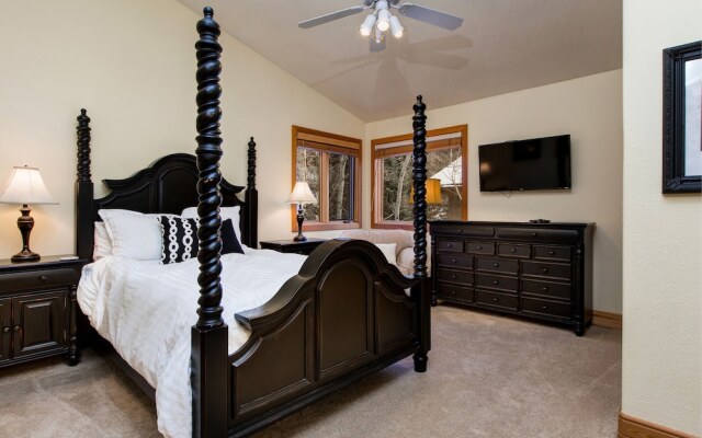 2418 Amundsen Court Home by RedAwning