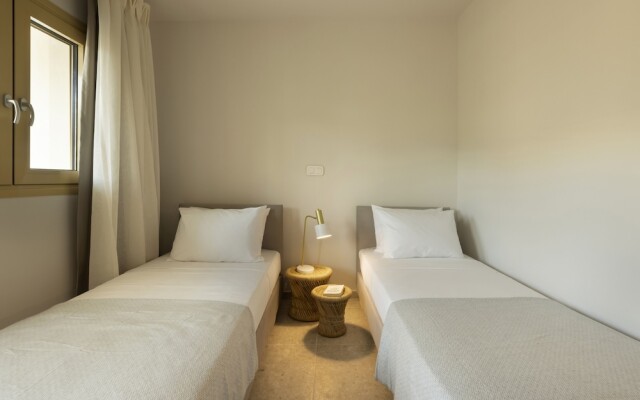 Aura Loutraki Villa